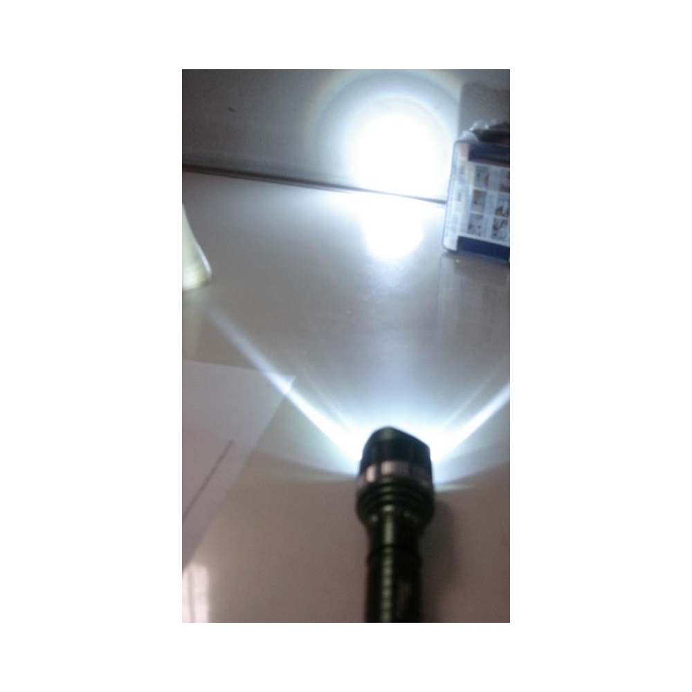 LANTERNA METAL RECARREGAVEL TAUE LED CREE 8000 LUMENS