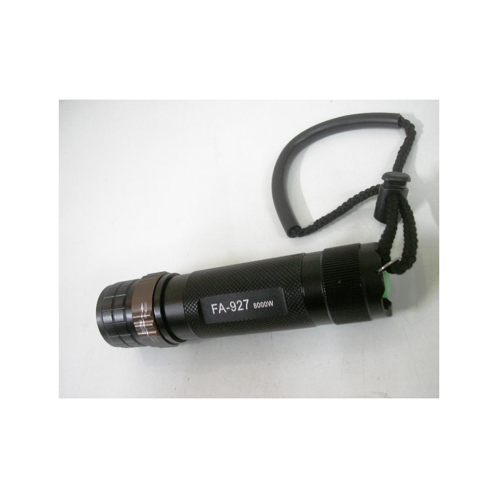 LANTERNA METAL RECARREGAVEL FA - 927 8000 W